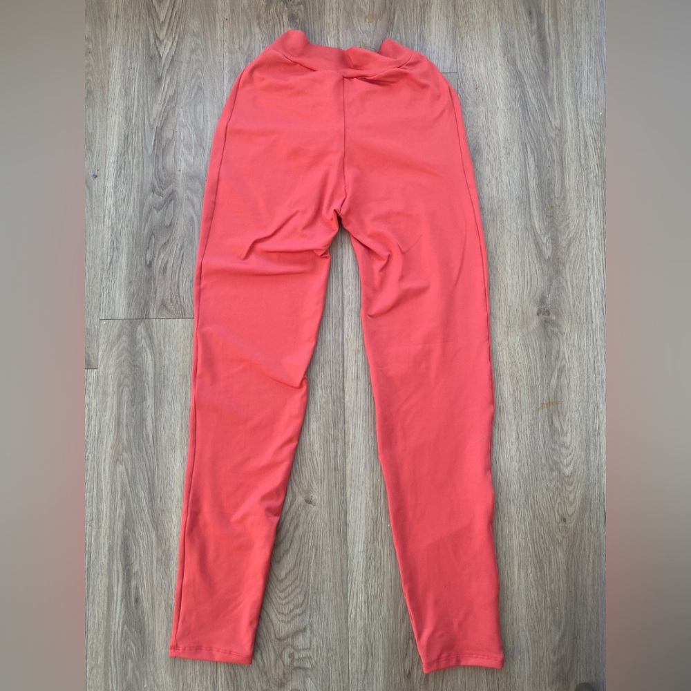 Strong elastic Leggings! New!